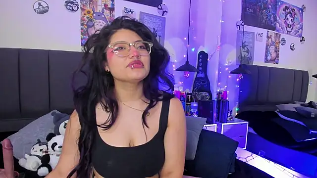 SabrinaV  online show from July 28, 2026, 4:39 pm