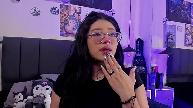 SabrinaV  online show from July 30, 2026, 11:31 am