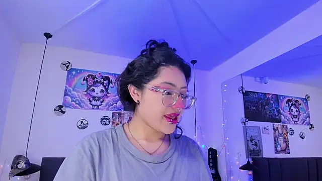 SabrinaV  online show from July 31, 2026, 11:20 am