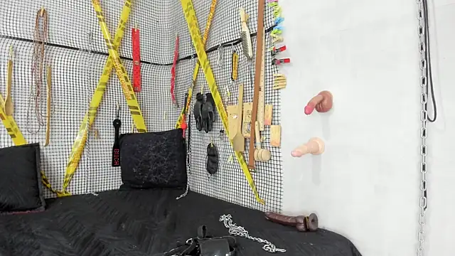 Snapshot of BDSM_MEDUZA chatting on July 27, 2026, 5:03 am BDSM MEDUZA online show from July 27, 2026, 5:03 am