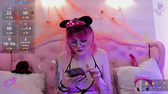 Snapshot of Rossiie_Hunt_ chatting on October 15, 2025, 5:13 pm Rossiie Hunt online show from October 15, 2025, 5:13 pm