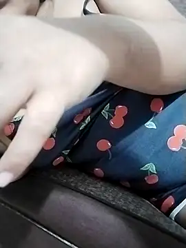 Snapshot of Karin_39 chatting on March 8, 2026, 2:26 am Karin 39 online show from March 8, 2026, 2:26 am