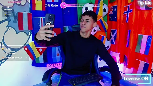 deivid bigcock1 online show from June 25, 2026, 2:00 am