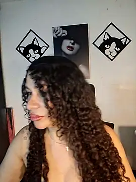 Lina 444 online show from April 26, 2026, 11:35 pm