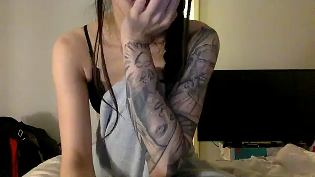 Snapshot of pinkybaby444 chatting on October 20, 2025, 12:27 pm pinkybaby444 online show from October 20, 2025, 12:27 pm