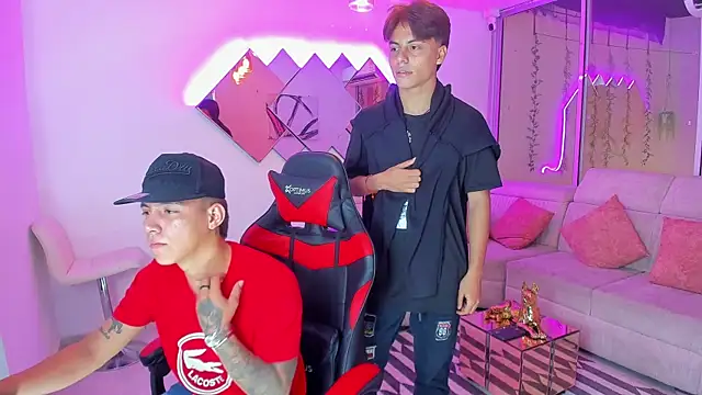 Snapshot of Houseofwarrios chatting on November 18, 2025, 4:06 am Houseofwarrios online show from November 18, 2025, 4:06 am