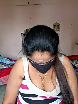 queendivya online show from June 12, 2026, 5:39 am