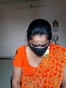 queendivya online show from June 14, 2026, 4:58 am