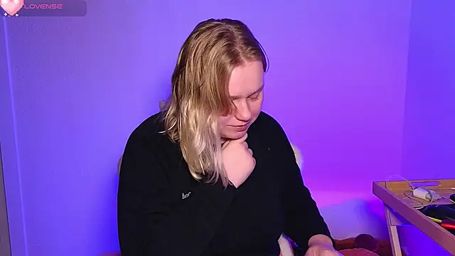 Snapshot of lame_cat chatting on September 26, 2025, 12:14 am lame cat online show from September 26, 2025, 12:14 am