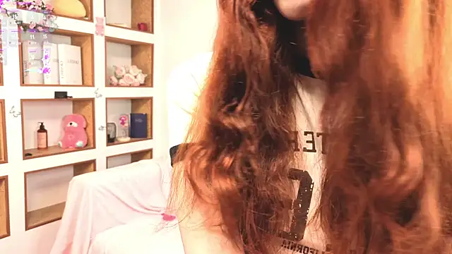 Snapshot of Little_rosy chatting on October 20, 2025, 4:24 am Little rosy online show from October 20, 2025, 4:24 am