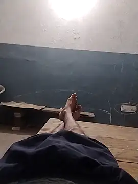 Snapshot of VickyMonster5 chatting on November 2, 2025, 6:43 pm VickyMonster5 online show from November 2, 2025, 6:43 pm