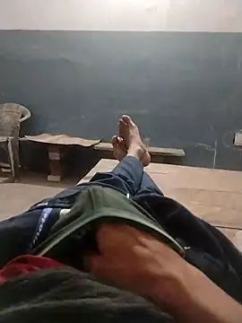 Snapshot of VickyMonster5 chatting on November 18, 2025, 9:08 pm VickyMonster5 online show from November 18, 2025, 9:08 pm