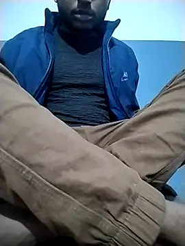 Snapshot of VickyMonster5 chatting on November 29, 2025, 10:46 pm VickyMonster5 online show from November 29, 2025, 10:46 pm