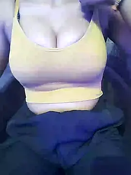 Snapshot of liza_rani12 chatting on October 16, 2025, 4:35 am liza rani12 online show from October 16, 2025, 4:35 am