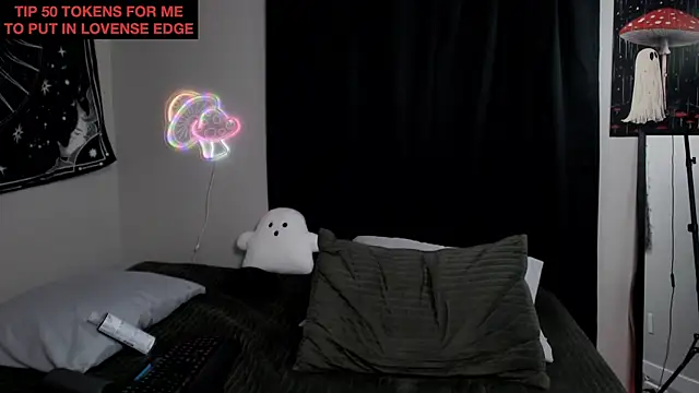 Snapshot of randyroderick chatting on November 24, 2025, 10:15 am randyroderick online show from November 24, 2025, 10:15 am