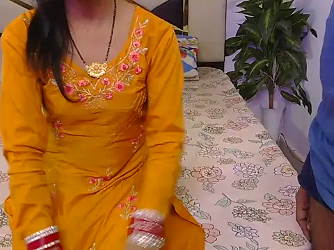 Snapshot of Lovelyy-couple chatting on November 11, 2025, 4:51 pm Lovelyy-couple online show from November 11, 2025, 4:51 pm