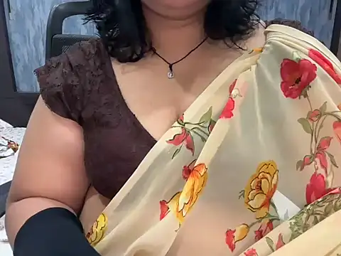 Snapshot of divya-jannu chatting on September 25, 2025, 4:21 pm divya-jannu online show from September 25, 2025, 4:21 pm