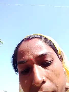 Hot reshmaji online show from November 11, 2025, 4:45 am