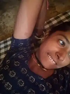 Snapshot of Hot_reshmaji chatting on June 18, 2026, 4:13 am Hot reshmaji online show from June 18, 2026, 4:13 am
