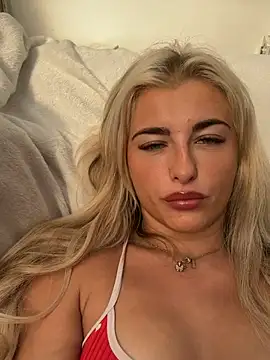 Snapshot of BabyBluexox chatting on July 12, 2026, 8:38 am BabyBluexox online show from July 12, 2026, 8:38 am