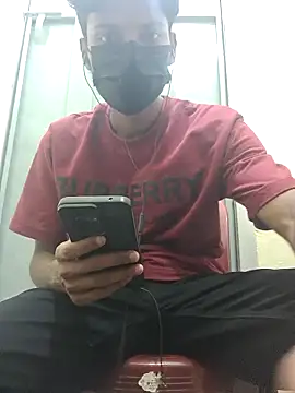 crish09 online show from June 6, 2026, 8:19 am