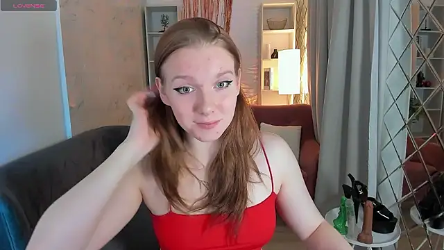 Layla Glam online show from January 14, 2026, 1:06 pm