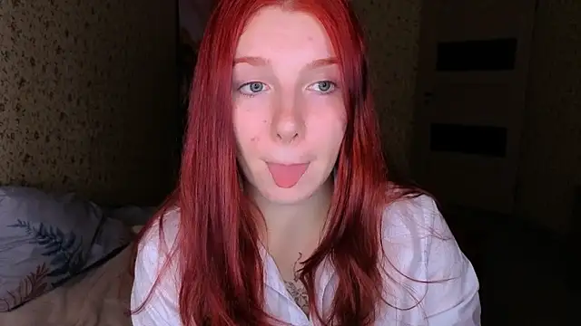 Snapshot of Layla_Glam chatting on May 28, 2026, 8:17 pm Layla Glam online show from May 28, 2026, 8:17 pm