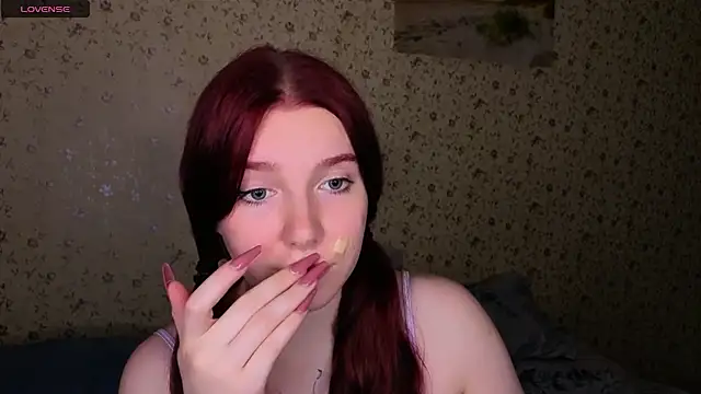 Snapshot of Layla_Glam chatting on July 26, 2026, 7:54 pm Layla Glam online show from July 26, 2026, 7:54 pm
