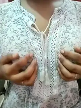 pari rani7 online show from October 22, 2025, 4:02 am