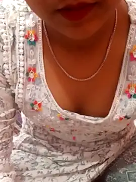 pari rani7 online show from February 11, 2026, 3:44 am