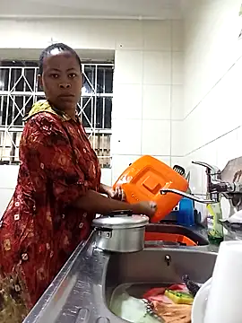 Snapshot of BubblyBeautiful chatting on November 7, 2025, 1:00 pm BubblyBeautiful online show from November 7, 2025, 1:00 pm