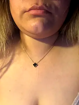 Snapshot of Heidaa chatting on October 24, 2025, 11:23 pm Heidaa online show from October 24, 2025, 11:23 pm