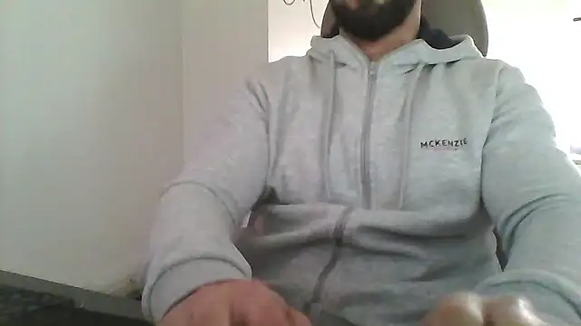 Snapshot of yourfantasy777 chatting on March 12, 2026, 12:44 pm yourfantasy777 online show from March 12, 2026, 12:44 pm