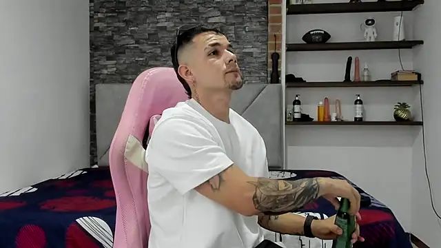 BooyHott  online show from March 13, 2026, 7:31 pm