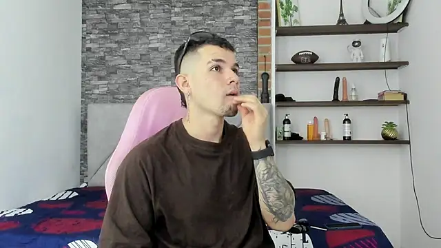 BooyHott  online show from March 14, 2026, 7:19 pm