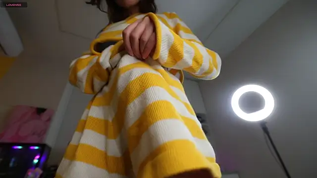 Snapshot of lovekissmes chatting on November 4, 2025, 2:38 pm lovekissmes online show from November 4, 2025, 2:38 pm