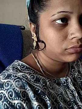 Snapshot of sweetqueen143 chatting on September 27, 2025, 4:06 am sweetqueen143 online show from September 27, 2025, 4:06 am