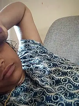 Snapshot of sweetqueen143 chatting on September 29, 2025, 3:00 am sweetqueen143 online show from September 29, 2025, 3:00 am