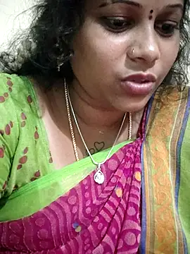 Snapshot of sweetqueen143 chatting on September 29, 2025, 3:06 pm sweetqueen143 online show from September 29, 2025, 3:06 pm