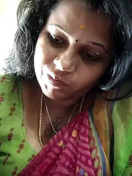 Snapshot of sweetqueen143 chatting on September 30, 2025, 3:11 am sweetqueen143 online show from September 30, 2025, 3:11 am