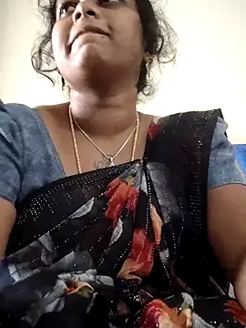 Snapshot of sweetqueen143 chatting on October 3, 2025, 5:48 am sweetqueen143 online show from October 3, 2025, 5:48 am