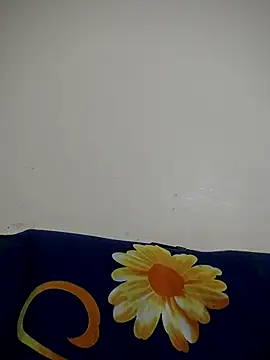 Snapshot of sweetqueen143 chatting on October 24, 2025, 4:20 am sweetqueen143 online show from October 24, 2025, 4:20 am