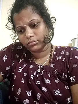 Snapshot of sweetqueen143 chatting on November 6, 2025, 4:08 pm sweetqueen143 online show from November 6, 2025, 4:08 pm