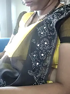 Snapshot of sweetqueen143 chatting on November 14, 2025, 5:06 am sweetqueen143 online show from November 14, 2025, 5:06 am