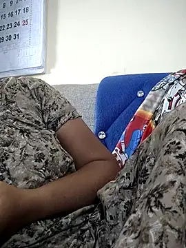 Snapshot of sweetqueen143 chatting on November 17, 2025, 2:39 am sweetqueen143 online show from November 17, 2025, 2:39 am