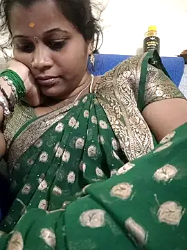 sweetqueen143 online show from January 9, 2026, 4:10 pm