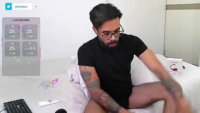 htrebor87 online show from February 12, 2026, 7:31 pm