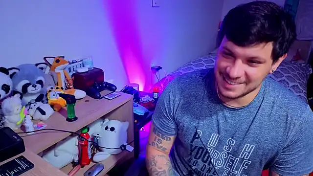 Snapshot of ryden_01 chatting on September 19, 2025, 5:09 am ryden 01 online show from September 19, 2025, 5:09 am