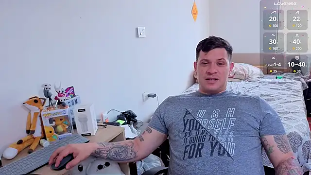 Snapshot of ryden_01 chatting on October 8, 2025, 4:37 pm ryden 01 online show from October 8, 2025, 4:37 pm