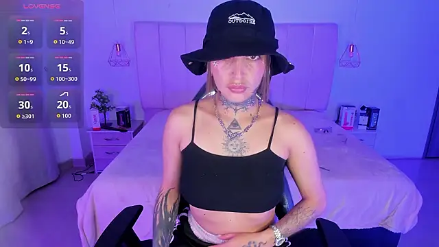 Gyal 8  online show from March 13, 2026, 4:08 am